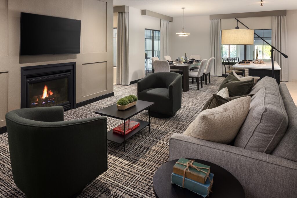 Ironwood Lodge Room with Dining Table, Kitchen, and Living Room Area